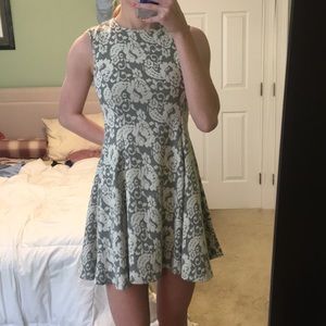 semi stretchy flower print dress